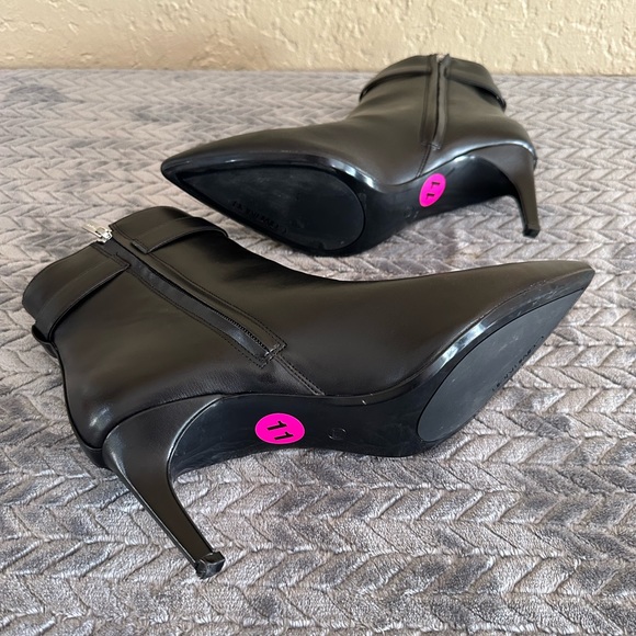 New Calvin Klein Boots Heels - Picture 8 of 8